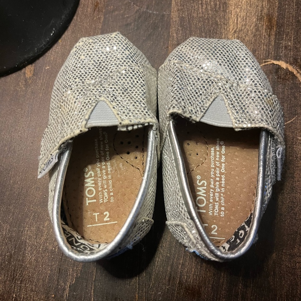 Toddler toms - Picture 3 of 3